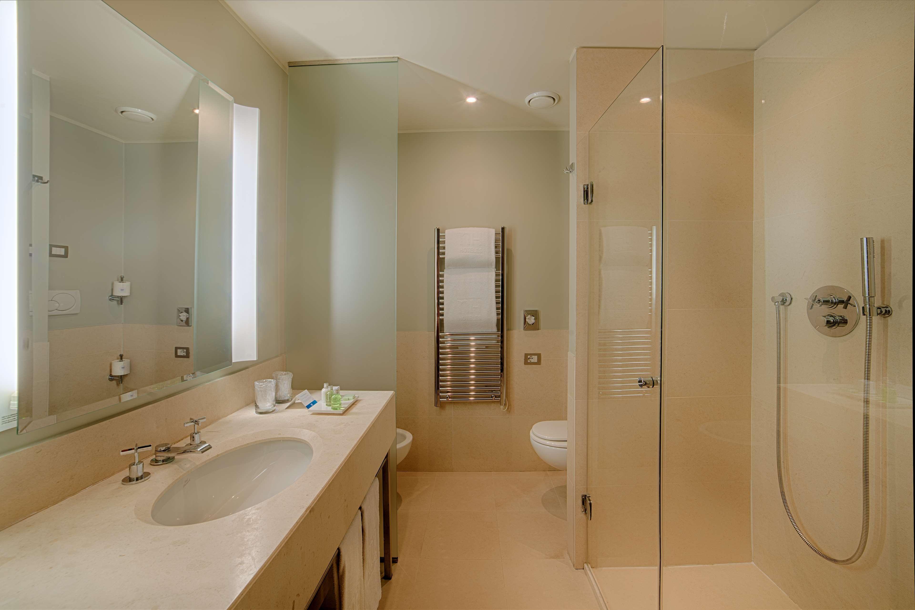 Hotel Nh Linate Peschiera Borromeo Exterior foto