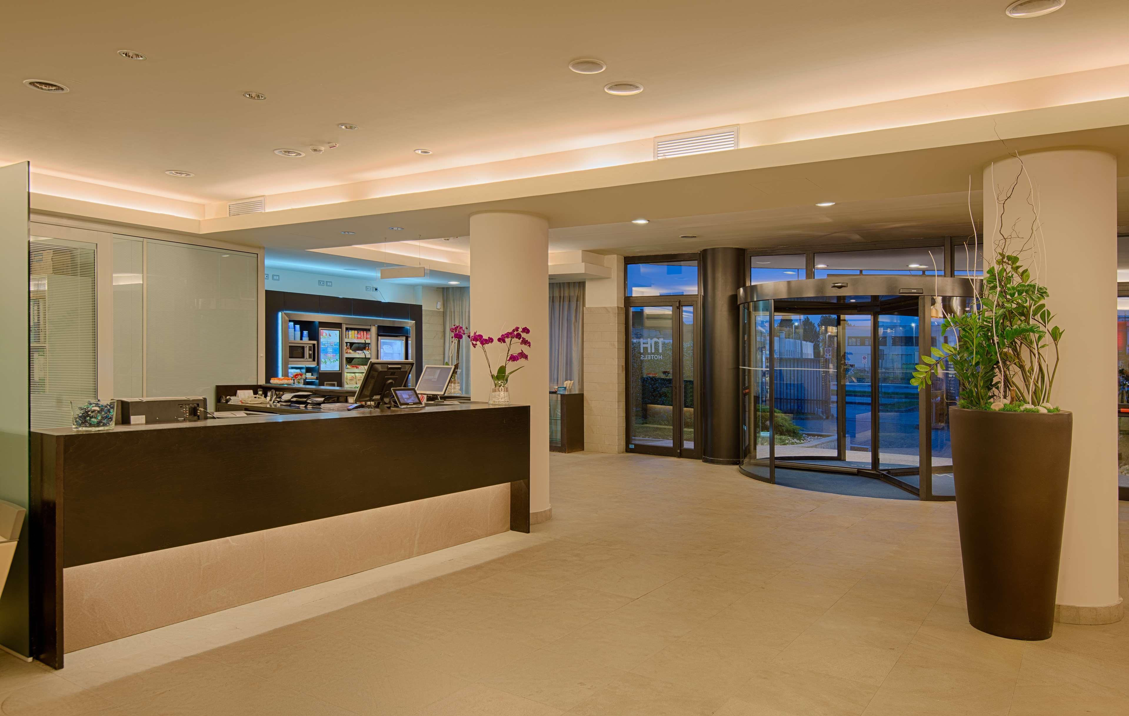 Hotel Nh Linate Peschiera Borromeo Exterior foto